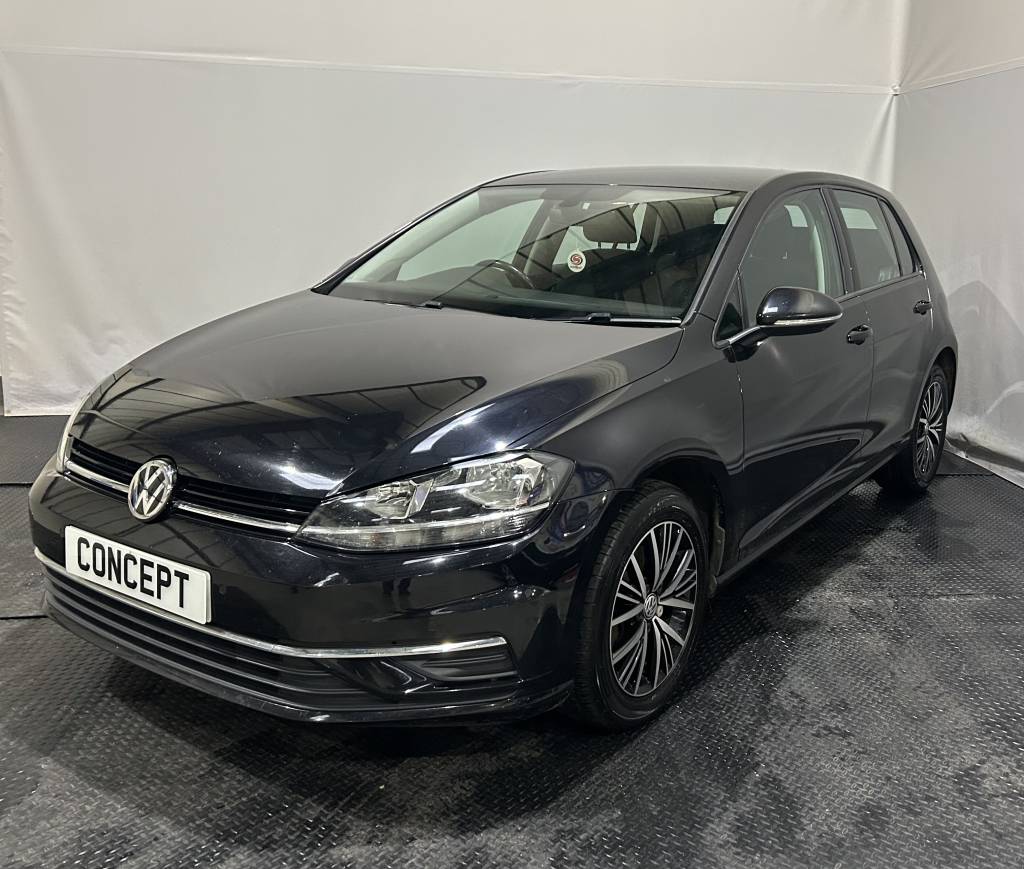 VOLKSWAGEN GOLF DIESEL HATCHBACK 2.0 TDI SE [NAV] 5DR