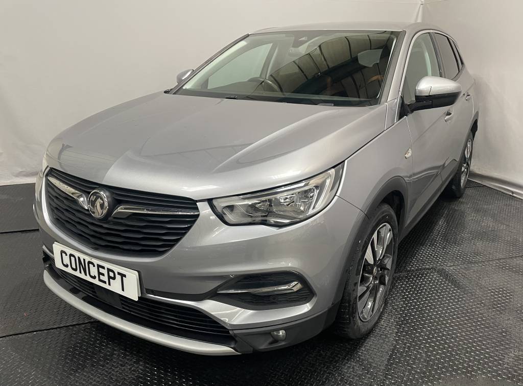 VAUXHALL GRANDLAND X DIESEL HATCHBA 1.6 TURBO D SPORT NAV 5DR AUTO