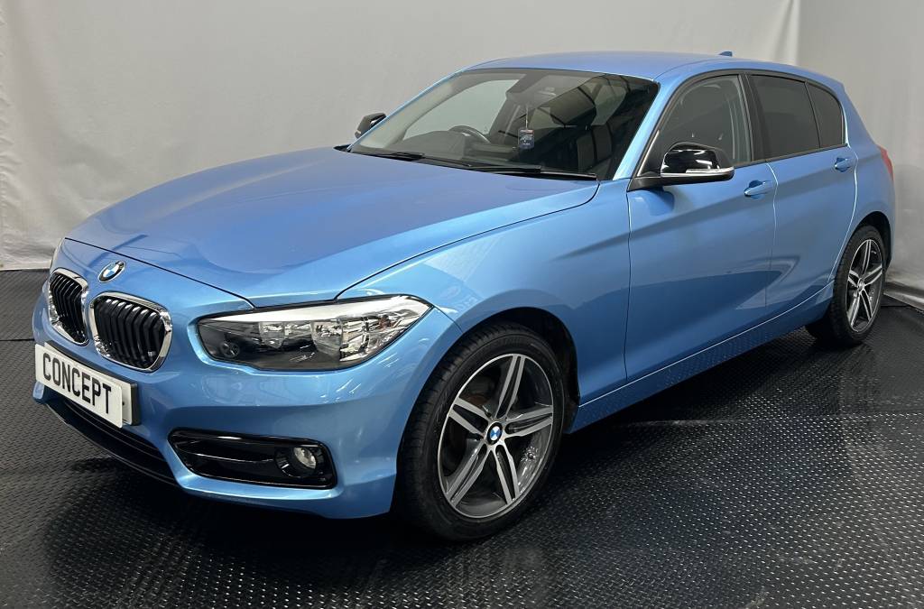 BMW 1 SERIES DIESEL HATCHBACK 118D SPORT 5DR [NAV]