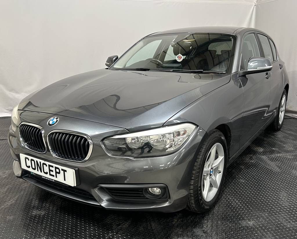 BMW 1 SERIES DIESEL HATCHBACK 118D SE 5DR [NAV/SERVOTRONIC] STE
